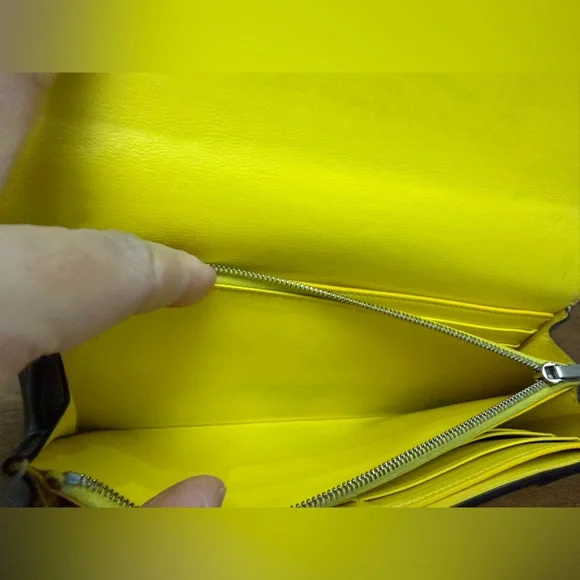 Celine large flap multifunction wallet in grained leather - Picture 5 of 11